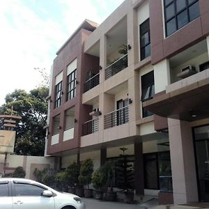 Hotel Ariana